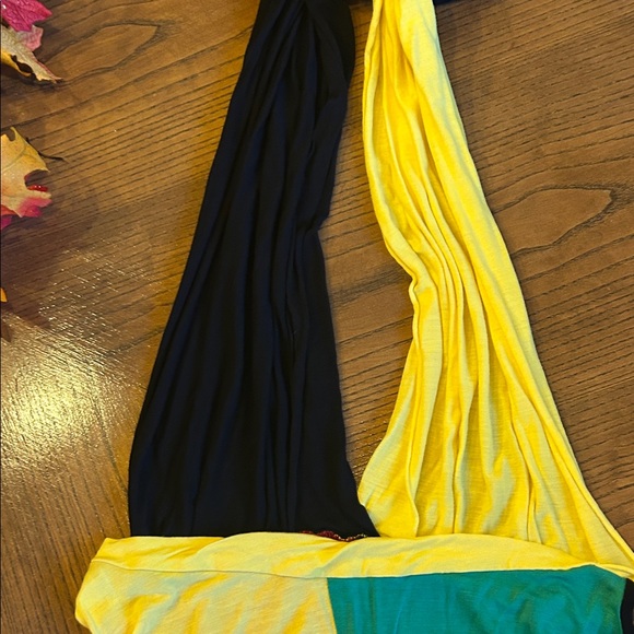 Black, Green, Yellow and Red, Backless, Deep V Maxi Dress. Large - Picture 14 of 16